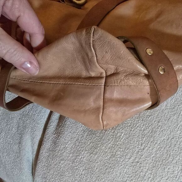 Chloe Kerala Leather Tote Bag - Picture 10 of 10